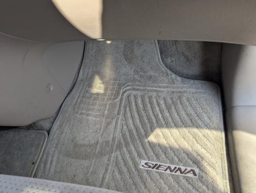 2007 Toyota Sienna LE