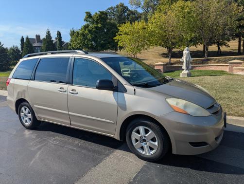 2007 Toyota Sienna LE