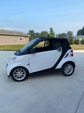 White 2008 smart ForTwo Passion Cabriolet