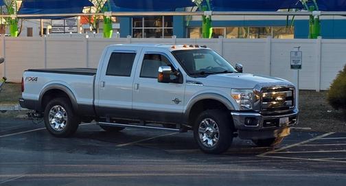 White 2013 Ford F-250 Lariat