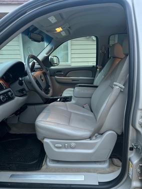 Beige 2007 Chevrolet Tahoe LT
