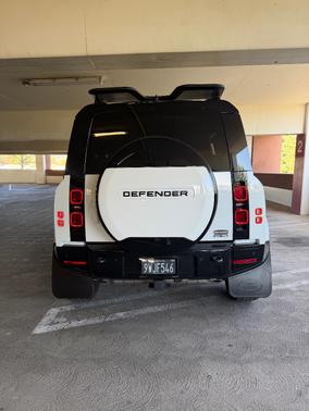 2023 Land Rover Defender X-Dynamic SE