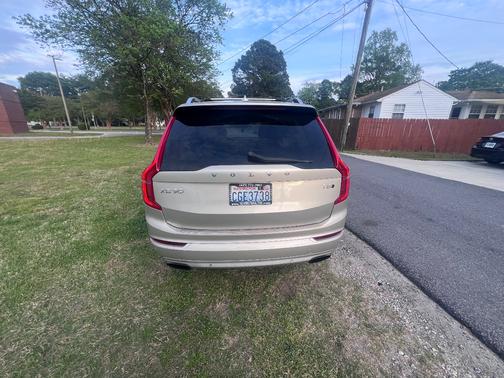 Beige 2016 Volvo XC90 T5 Momentum