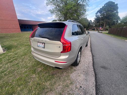 Beige 2016 Volvo XC90 T5 Momentum