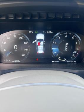 Beige 2016 Volvo XC90 T5 Momentum