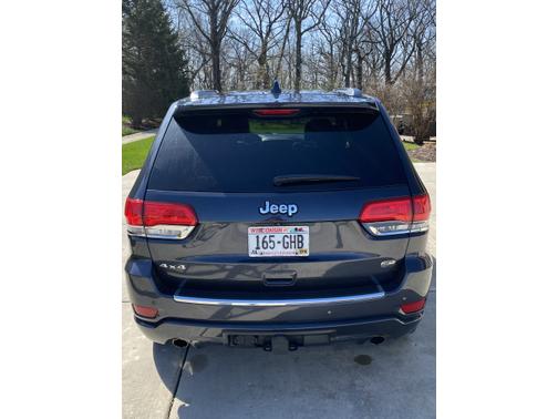 Photo 2 of 10 of 2015 Jeep Grand Cherokee Overland