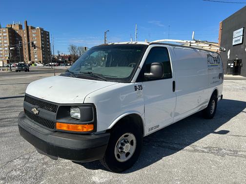 White 2010 Chevrolet Express 2500 Base