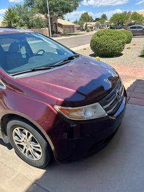 Red 2013 Honda Odyssey EX