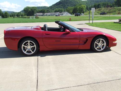 2002 Chevrolet Corvette Base