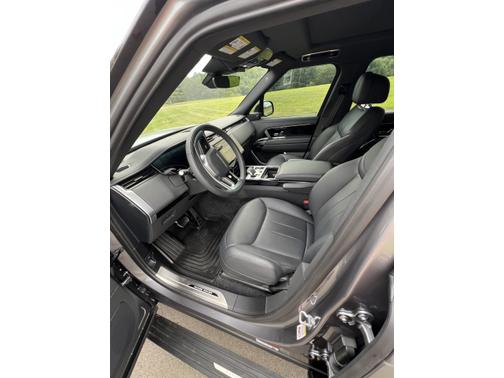 2023 Land Rover Range Rover P530 SE SWB