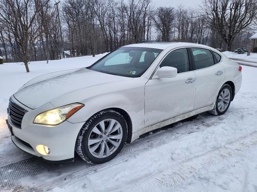 2011 INFINITI M37x Base