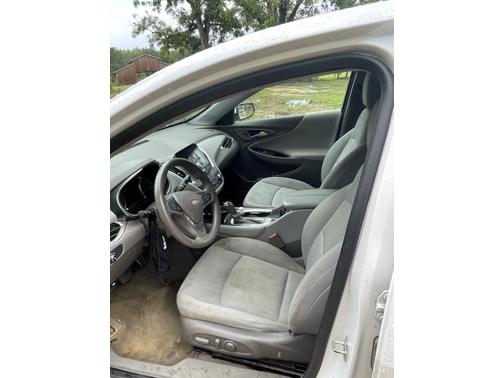 Photo 3 of 9 of 2016 Chevrolet Malibu 2LT