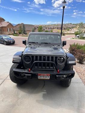 Photo 2 of 10 of 2020 Jeep Gladiator Rubicon