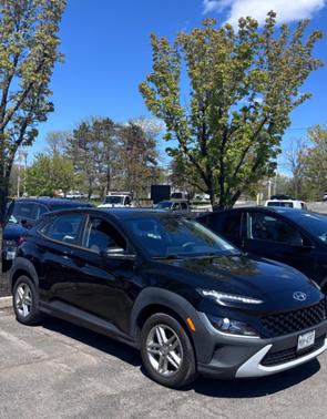 Black 2022 Hyundai KONA SE