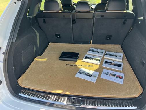 White 2015 Porsche Cayenne Cayenne Diesel