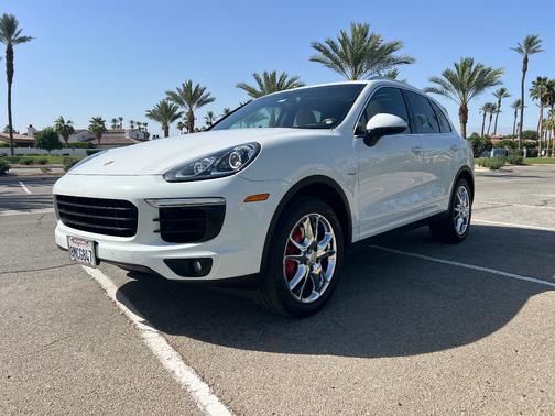 White 2015 Porsche Cayenne Cayenne Diesel