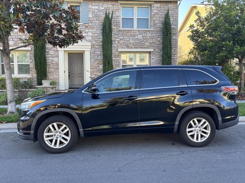 2015 Toyota Highlander LE