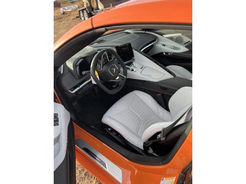 Photo 2 of 10 of 2022 Chevrolet Corvette Stingray w/2LT