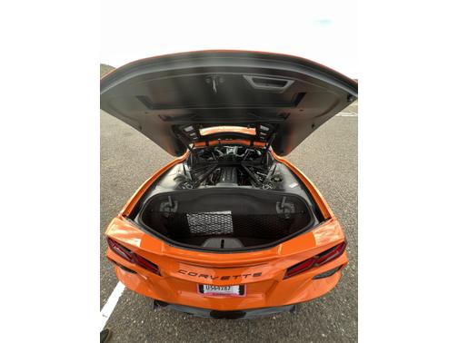 Photo 3 of 10 of 2022 Chevrolet Corvette Stingray w/2LT