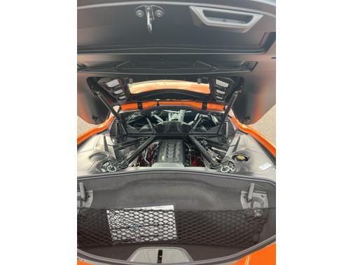 Photo 4 of 10 of 2022 Chevrolet Corvette Stingray w/2LT