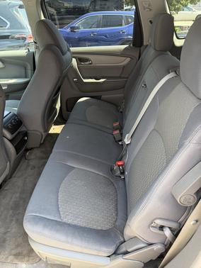 2011 Chevrolet Traverse LS
