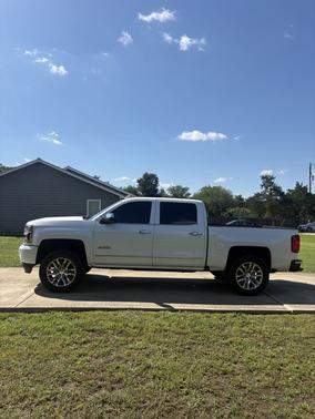 White 2016 Chevrolet Silverado 1500 High Country