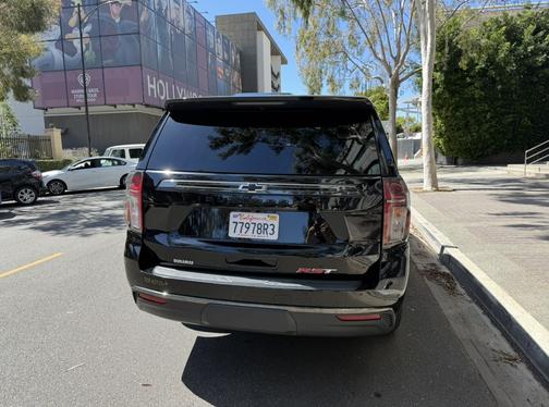 2021 Chevrolet Suburban RST