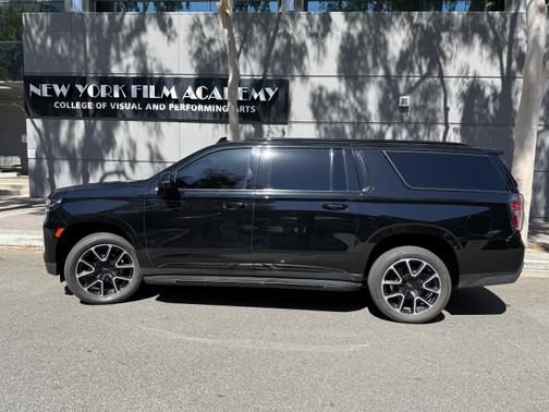 2021 Chevrolet Suburban RST