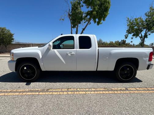 White 2007 Chevrolet Silverado 1500 LT1 Extended Cab
