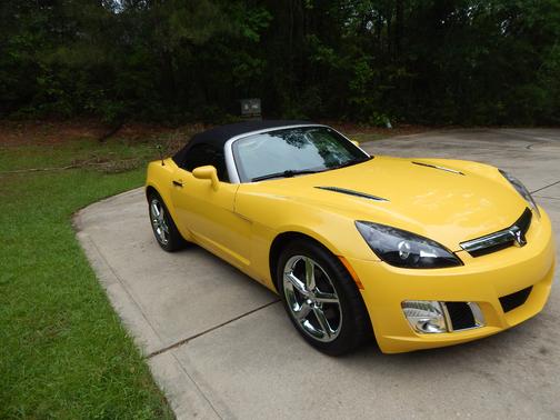 Yellow 2008 Saturn Sky Red Line