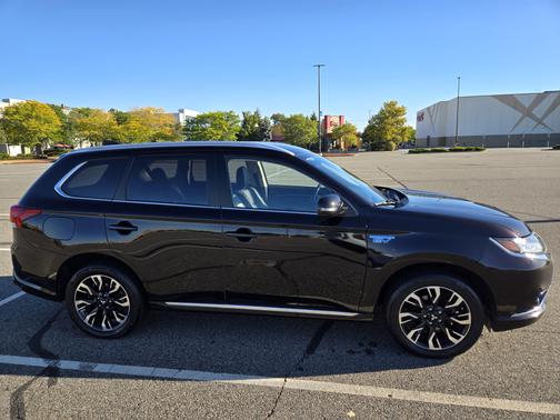 2018 Mitsubishi Outlander PHEV SEL