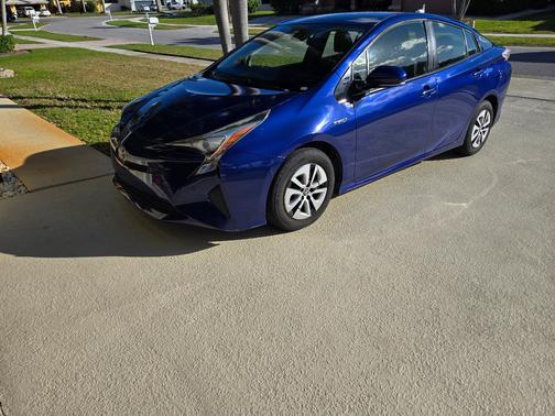 2018 Toyota Prius Two
