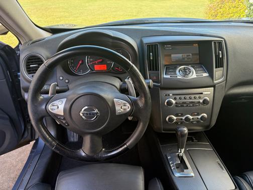 2011 Nissan Maxima SV