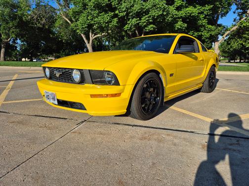 Yellow 2006 Ford Mustang GT