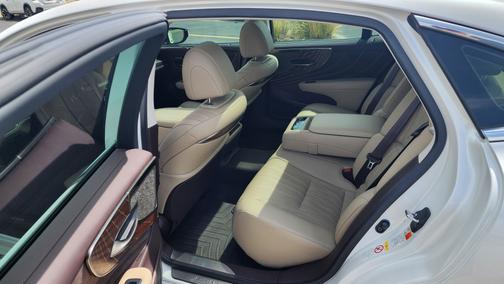 White 2019 Lexus LS 500 Base