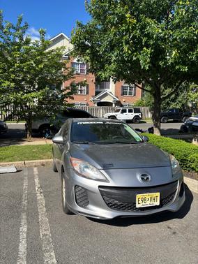2013 Mazda Mazda3 i Sport