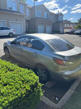2013 Mazda Mazda3 i Sport