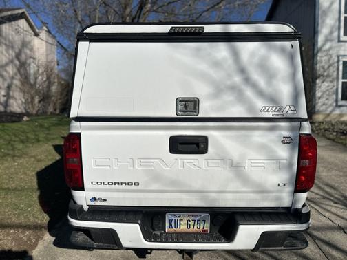 White 2021 Chevrolet Colorado LT