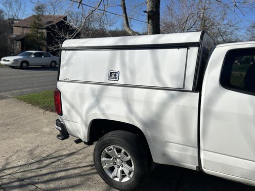 White 2021 Chevrolet Colorado LT