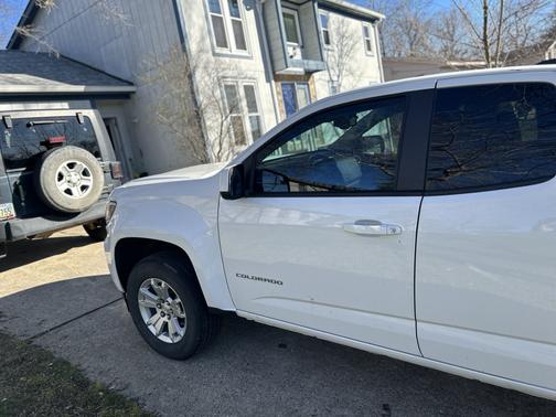 White 2021 Chevrolet Colorado LT