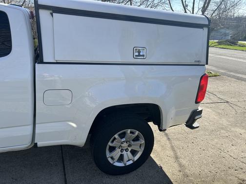 White 2021 Chevrolet Colorado LT