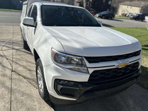 White 2021 Chevrolet Colorado LT