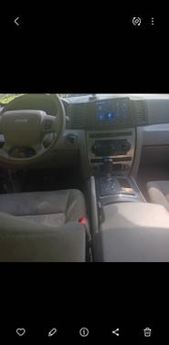 Beige 2005 Jeep Grand Cherokee Laredo