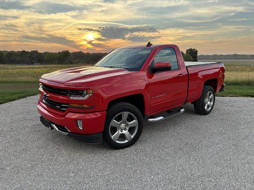 Red 2016 Chevrolet Silverado 1500 2LT