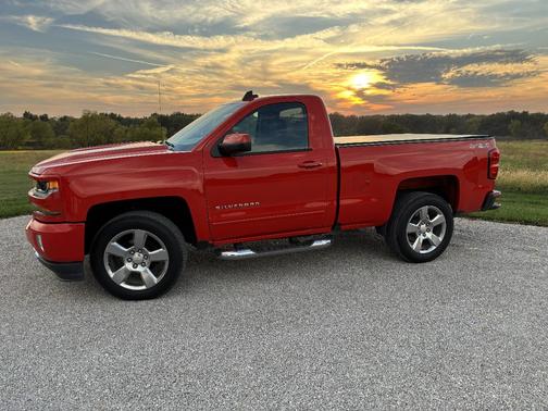 Red 2016 Chevrolet Silverado 1500 2LT