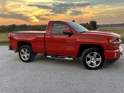 Red 2016 Chevrolet Silverado 1500 2LT