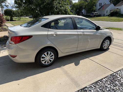White 2016 Hyundai Accent SE
