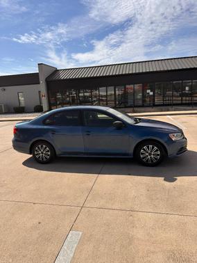 Blue 2015 Volkswagen Jetta 2.0L S
