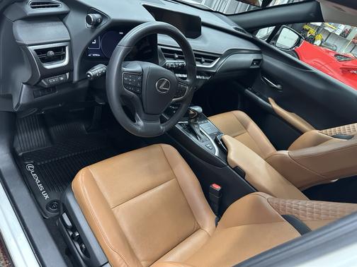 2019 Lexus UX 250h Base