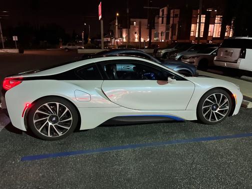 2017 BMW i8 Base
